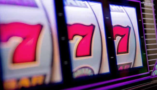 Pay Attention to Strategy Mysteries When Playing Slot Machines